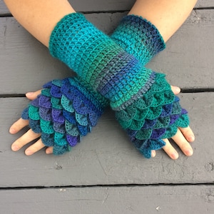 Handmade Crochet Crocodile Stitch/Dragon Scale Fingerless Gloves, Gothic, Queen, Medieval, Wrist Warmers, Hand Warmers, Spring, Fall, Winter