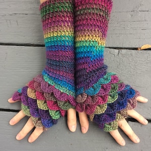 Handmade Crochet Crocodile Stitch/Dragon Scale Fingerless Gloves, Gothic, Queen, Medieval, Wrist Warmers, Hand Warmers, Spring, Fall, Winter