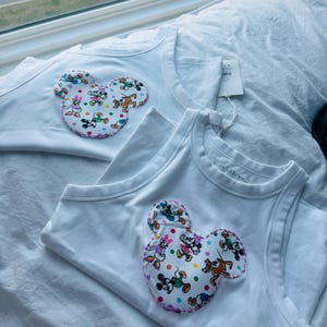 Camiseta sin mangas de patchwork con orejas de Mickey Mouse personalizadas y hechas a mano