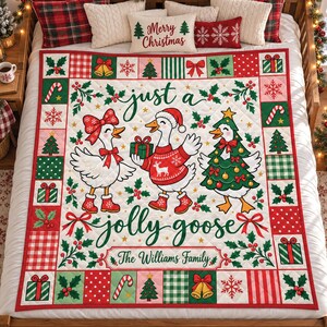 Personalisierte Weihnachtsgans-Patchworkdecke mit individuellem Familiennamen: Festliche Patchworkdecke