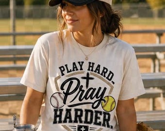 一生懸命遊んで、もっと一生懸命祈ろう！野球・ソフトボールママTシャツ（デジタル商品）