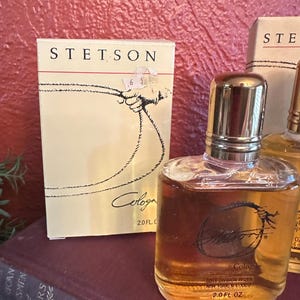 2 vintage Stetson cologne 1.5oz and 2oz. Comes with boxes image 4