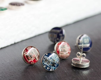 Sterling silver studs with Circuit board piece - 10 mm - modern geeky jewelry, stud earrings, cyberpunk