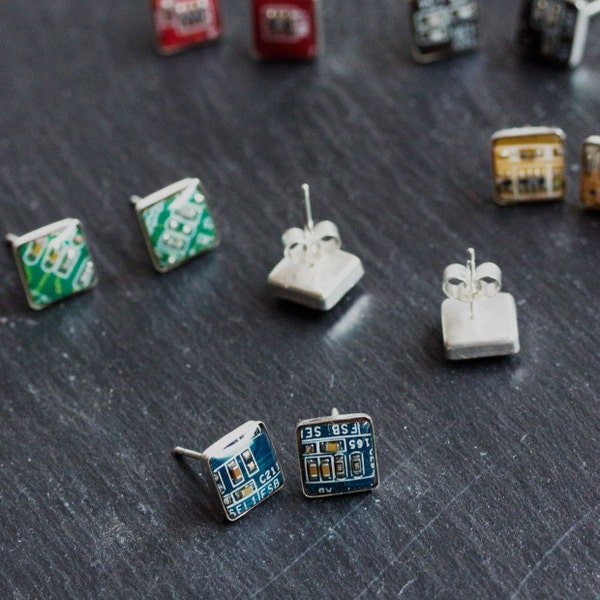 Sterling silver studs with Circuit board piece - 8 mm - modern geeky jewelry, stud earrings, cyberpunk