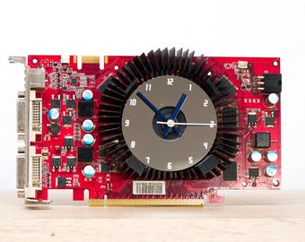 Bureauklok, geeky kantoorklok, nerdy cadeau, gerecycleerde rode grafische kaartklok