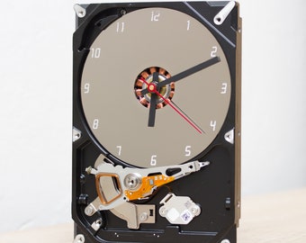 Desk clock - recycled Computer hard drive clock, HDD clock, gift for dad, unique gift for geek, graduation gift