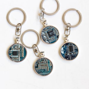 Circuit board Keychain, recycled gift for computer nerd, cool Geeky Keyring, tech gift image 6