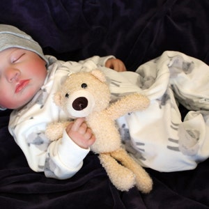 8 Pounds Weighted Newborn Lifelike Reborn Baby Doll 20 inch Baby Girl/Boy Soft Heavy Baby Dolls For Children Child Friendly First Play Dolls