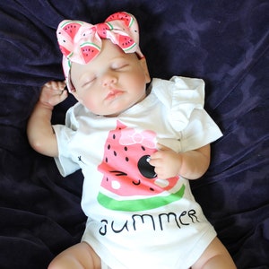 Reborn Baby Doll: 20-inch Weighted Vinyl Doll with Outfit