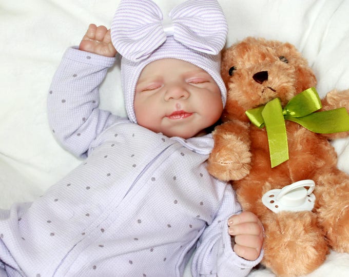 Reborn Lifelike Baby Doll 18" - Saylor