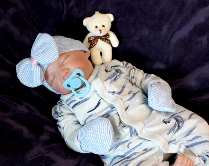 Lifelike Reborn Baby Doll 19” - Henry
