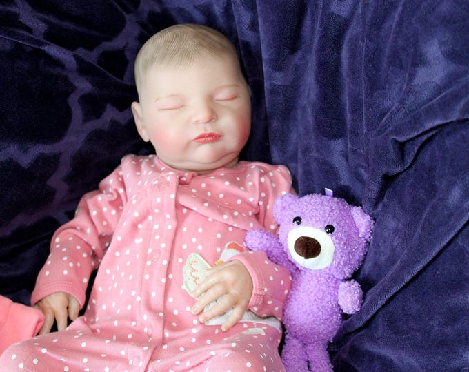 Lifelike Reborn Baby Doll 20” 3 to 7 lbs - Angelina