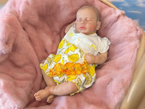 Real Baby Doll, Baby Summer, 22 inch Flex-Touch Vinyl, Weighted Body ドール 人形 フィギュア Realborn® Summer Rain Awake (18.5\" Reborn Doll Kit) - Bountiful