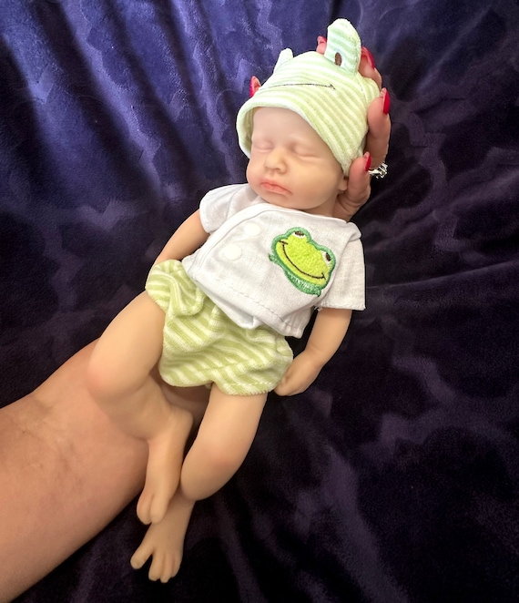 Preemie Full Platinum Silicone Doll - 12" 2.6 lbs