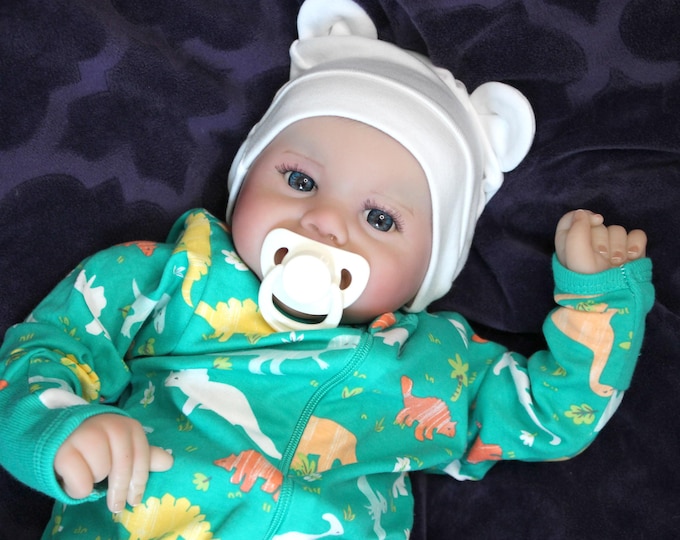 Lifelike Reborn Baby Doll 18” - Lucas