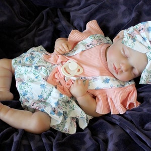 Reborn Baby Dolls, 18 Realistic Newborn Baby Dolls Girl with Soft Vinyl  Silicone Full Body, Lifelike Sleeping Baby Dolls for Girls, Reborn Baby  Doll Gift Set for 3+ Year Old Kids 