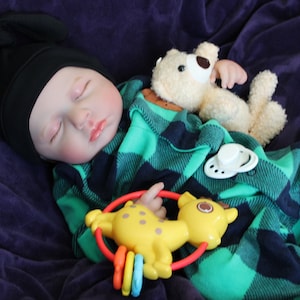 Lifelike 20&quot; Painted Reborn Baby Doll, Weighted 2-8 Pounds