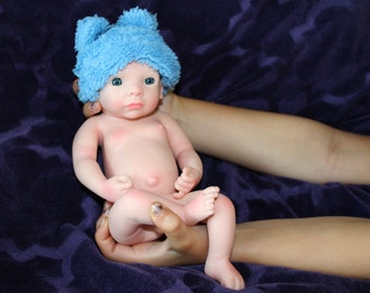 Preemie Silicone Dolls Realistic Real Lifelike Micro Mini Baby Doll Full Body Reborn 11" 1.7lbs Platinum Weighted Babies Ecoflex Bathtub Fun