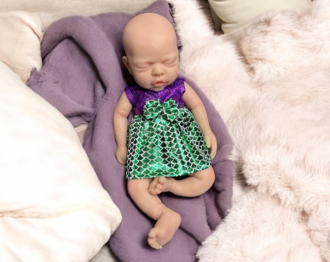 Preemie Full Platinum Silicone Doll - 12" 2.6 lbs