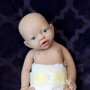 Realistic Full Body Silicone Baby Doll Reborn Preemie 14" 3.4 lbs Platinum Silicone Dolls Lifelike Real Weighted Babies Ecoflex Bathtub Baby