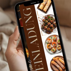 Könnte beinhalten: Ein Smartphone zeigt eine Einladung zum Essen mit dem Wort "EINLADUNG" in großen Buchstaben. Der Bildschirm zeigt verschiedene Gerichte: Gebäck, Fleischbällchen, gefüllte Aprikosen und Churros, alles auf hellem Hintergrund.