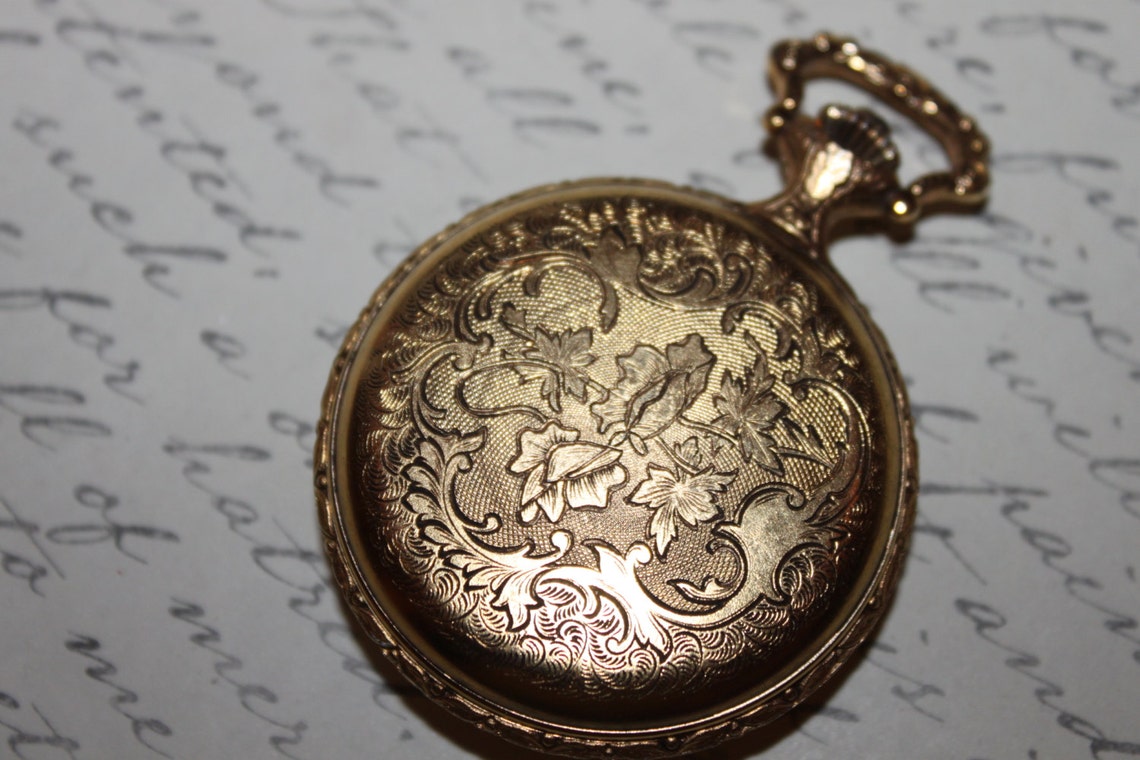 vintage scene pocket watck