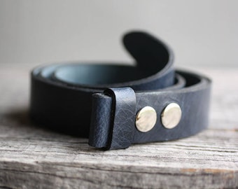 Donkerblauwe echt lederen klikriem, blauwe klikriem, handgemaakte leren riem, riem voor gesp, cadeau voor hem, cadeau-idee voor man, voor haar