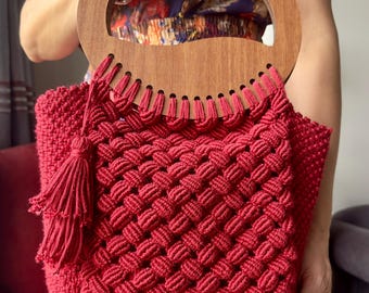 Handmade Burgundy Macrame Handbag with Wooden Handle – Boho Chic Cotton Tote Bag
