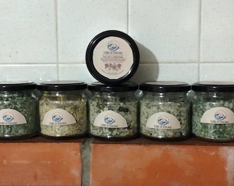 Toskanisches Pflanzensalz – Reines Volterra-Salz mit wildem Rucola, Massa-Zitrone und Berg-Wacholder – 100 g (3,5 oz) – Handgeerntet in der Toskana
