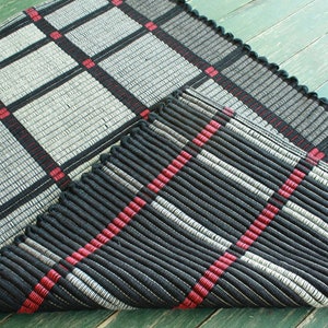 Handwoven cotton rug-black gray and red