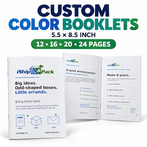 Puede incluir: Folletos a color personalizados de 5.5 x 8.5 pulgadas con 12, 16, 20 o 24 páginas. La portada presenta el logo de iShip & Pack y el texto: Big ideas. Odd-shaped boxes. Little errands. Bring them here. Las páginas interiores muestran texto.