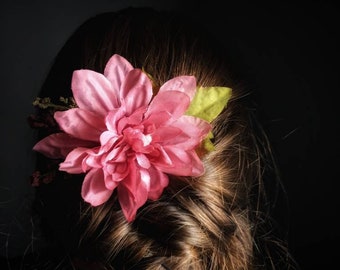 Bridal hair comb wedding accessory beautiful classy Dusty  pink rose dahlia greens simple classy chic woman's fashion bride flower