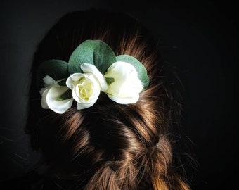 Bridal hair comb wedding accessory beautiful classy white cream rose spring summer bride eucalyptis simple woman's fashion bride flower