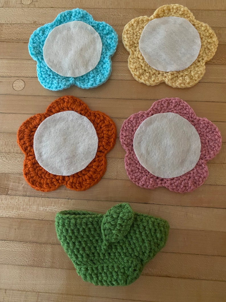 Sous-bocks fleuris, ensemble de sous-bocks fleuris au crochet, sous-bocks fleuris au crochet avec panier, lot de 4 sous-bocks, sous-bocks fleuris au crochet, cadeau pour maman image 4