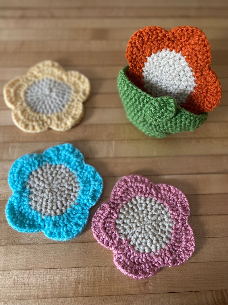 Sous-bocks fleuris, ensemble de sous-bocks fleuris au crochet, sous-bocks fleuris au crochet avec panier, lot de 4 sous-bocks, sous-bocks fleuris au crochet, cadeau pour maman image 2