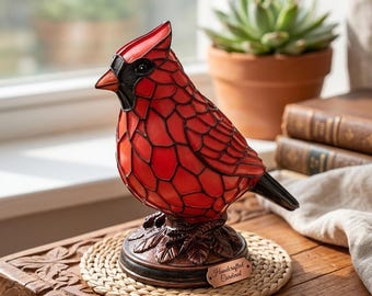 ステンドグラスの北方カーディナルテーブルランプ、手作りの赤い鳥のランプ、お母さんへの野生動物ギフト、光るカーディナルの置物、職人による自然デザイン