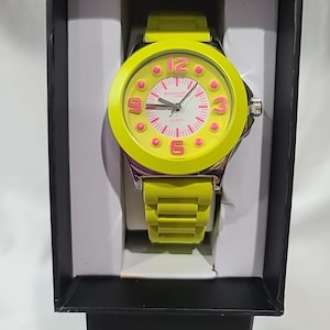 Adrenaline By Freestyle Neon Yellow Wrist Watch AD1053 New Old Stock image 1