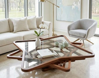 Tavolino da caffè moderno Mira in noce, 110x110x39 cm, stile geometrico, con piano in vetro e legno, arredamento minimalista e artistico per il soggiorno.