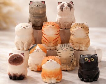 Handskuren kattfigur i trä – Kattungeskulptur i japansk stil, djurdekoration för skrivbordet