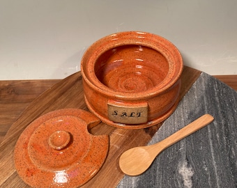 Cave à sel de poterie - Pot de rangement de cuisine -Poterie moderne orange corail - Style ferme - prêt à expédier - céramique - poterie - grès