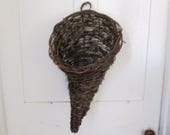 Vintage Cornucopia Grapevine Twig Centerpiece Wall Hanging