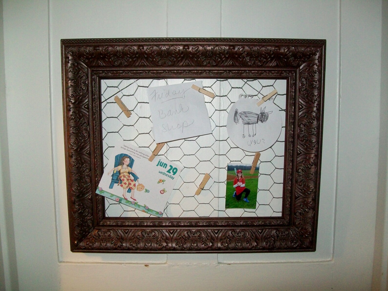 Vintage Message Board Framed Chicken Wire Photo Display 16 X Etsy