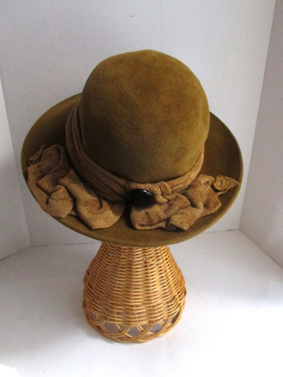 Vintage Ladies Hat Wool Felt Wide Brim Chenille R… - image 1