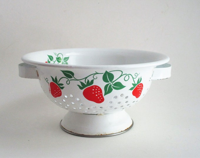 Vintage Colander Teleflora 1983 White Enamel Strawberries Etsy Canada