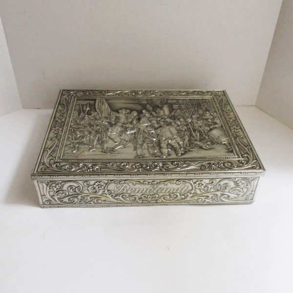 Vintage Biscuit Tin Hinged Box Embossed Conquistadors N.V. Biscuitfabriek Victoria Dordrecht Holland