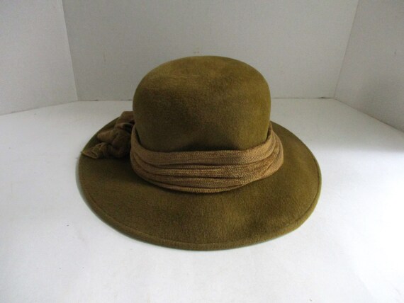 Vintage Ladies Hat Wool Felt Wide Brim Chenille R… - image 8