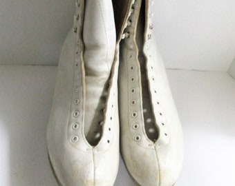 Vintage Ice Skates Riedell White Ladies Leather Figure Skates