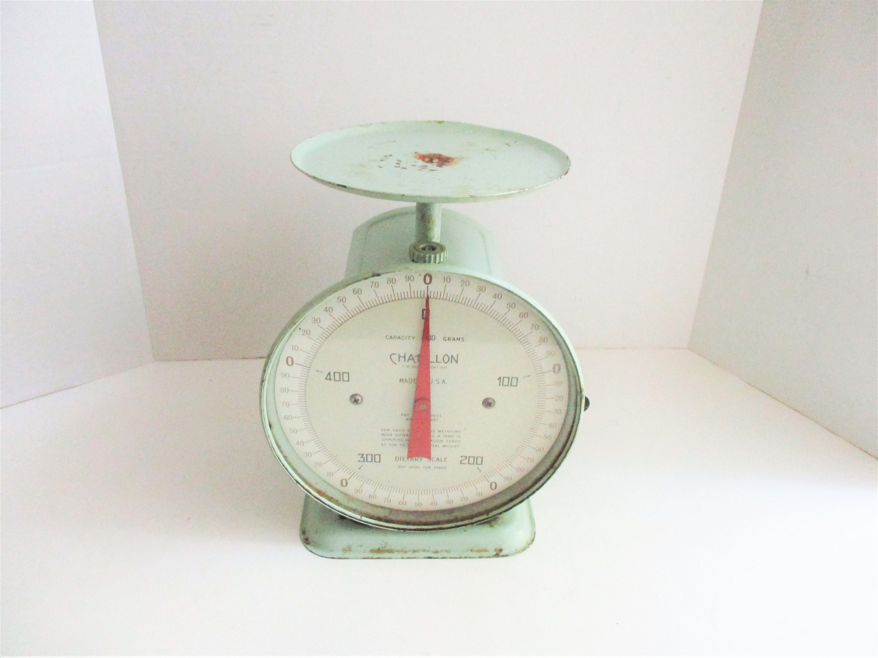Vintage Borg Dietetic Scale Grams and Ounces 4 x 4 x 2 inches