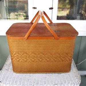 Vintage Redmon Large Woven Rattan Picnic Basket