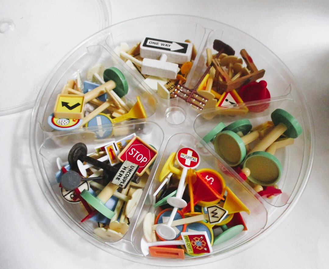 Model Train Accessory Sample Vintage Lot of Model Train Accessories Farm Animals Signs - Etsy